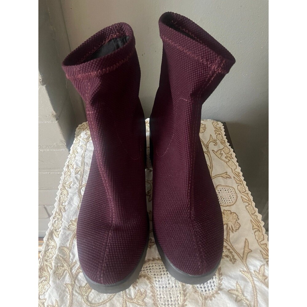 TopShop Burgundy Mesh Slip On Ankle Boots 38